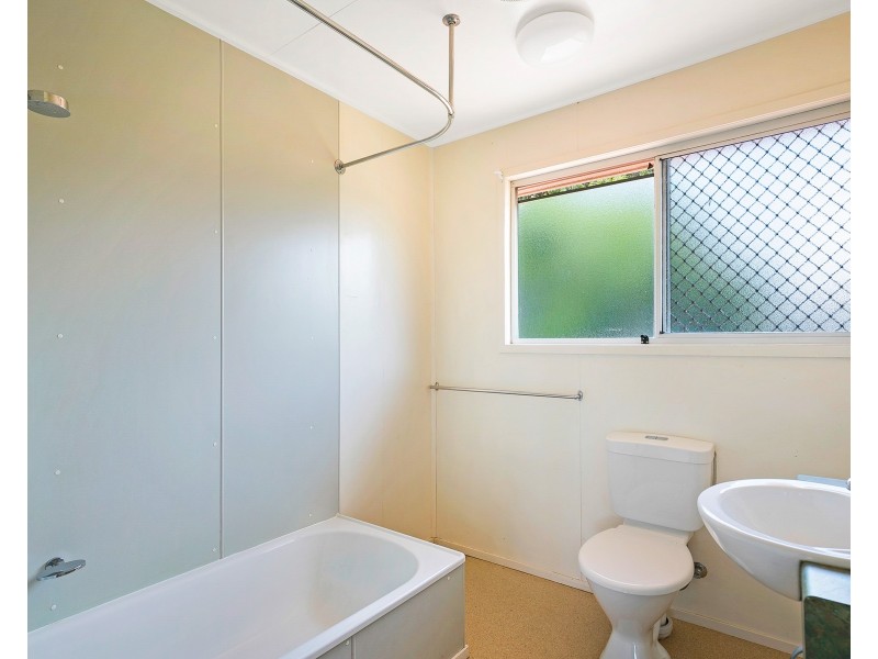 2A Gala Court, Rockville QLD 4350