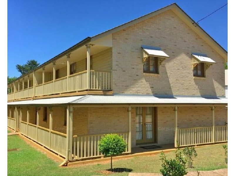 2/4 Creek Street, East Toowoomba QLD 4350