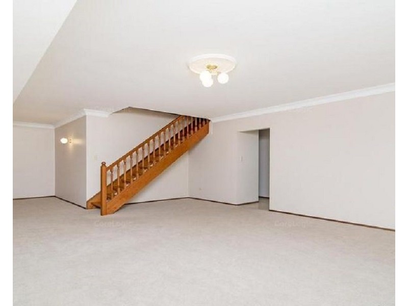 2/4 Creek Street, East Toowoomba QLD 4350