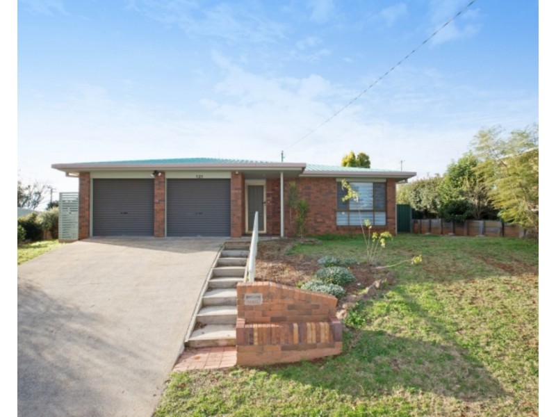 121 Glenvale Road, Newtown QLD 4350