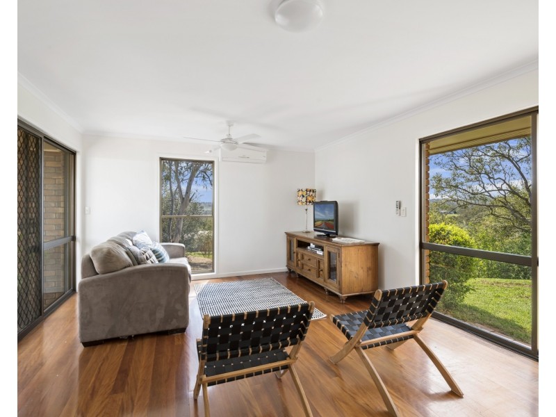 4 Echidna Crescent, Top Camp QLD 4350