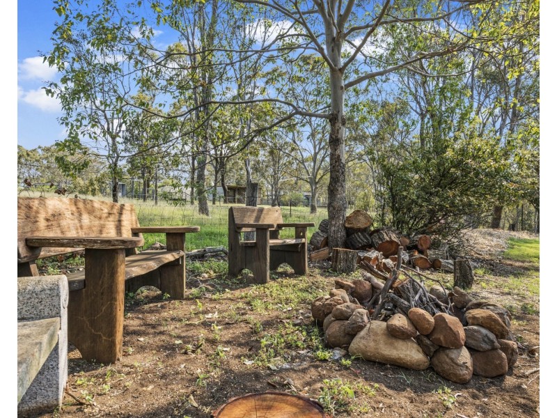 4 Echidna Crescent, Top Camp QLD 4350