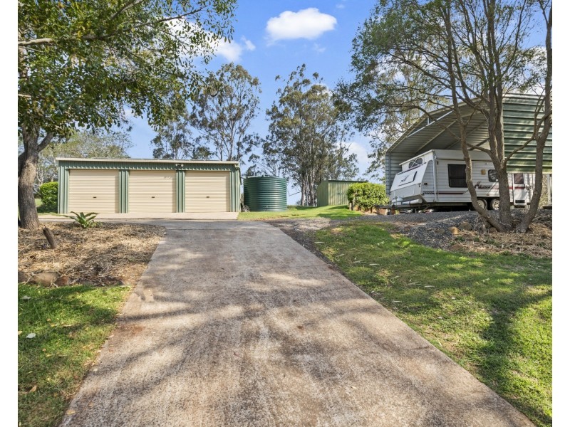 4 Echidna Crescent, Top Camp QLD 4350