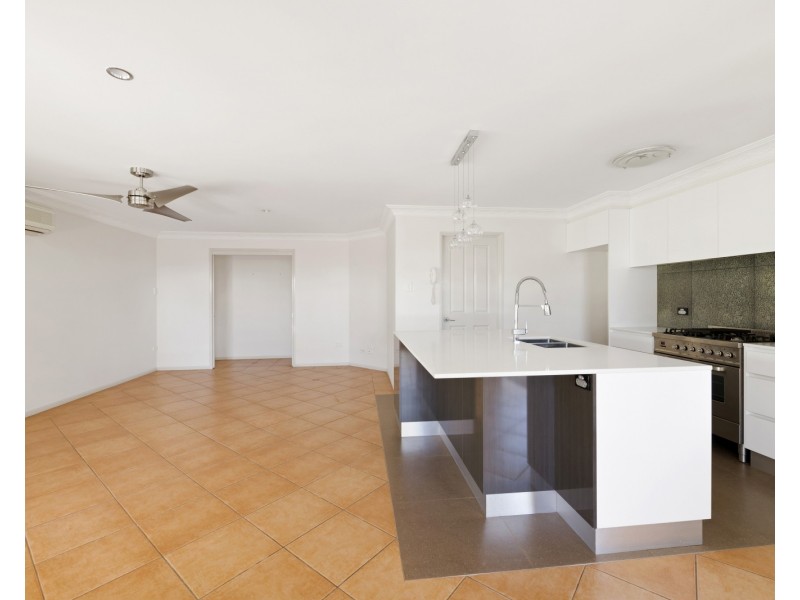 166 Spring Street, Middle Ridge QLD 4350