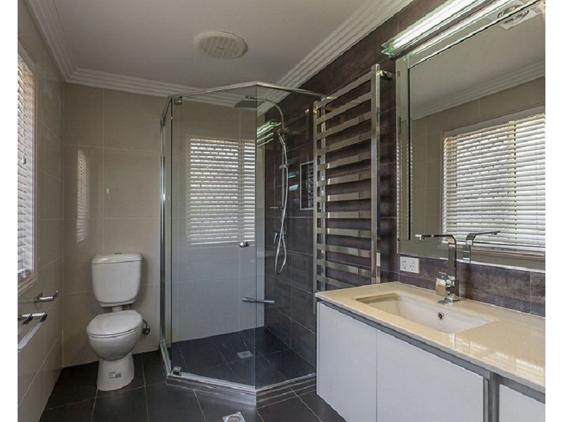 166 Spring Street, Middle Ridge QLD 4350