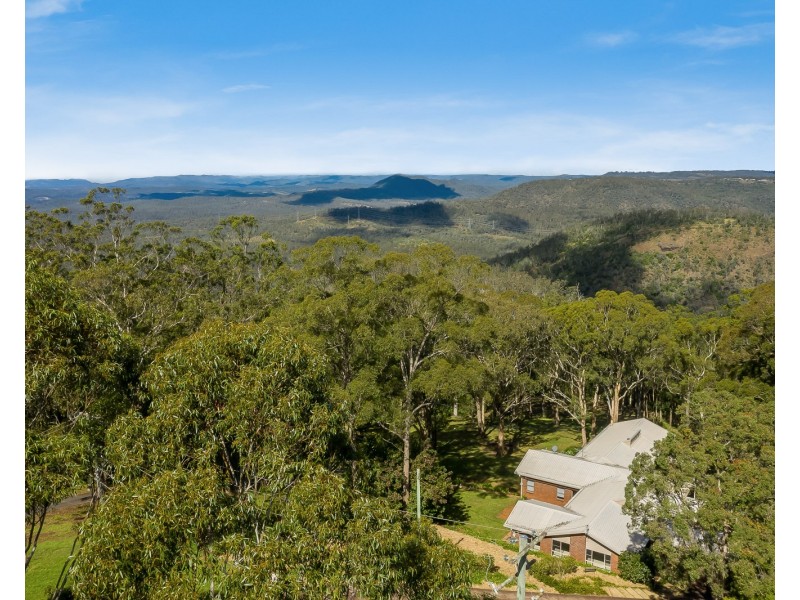 12 Inadale Court, Middle Ridge QLD 4350