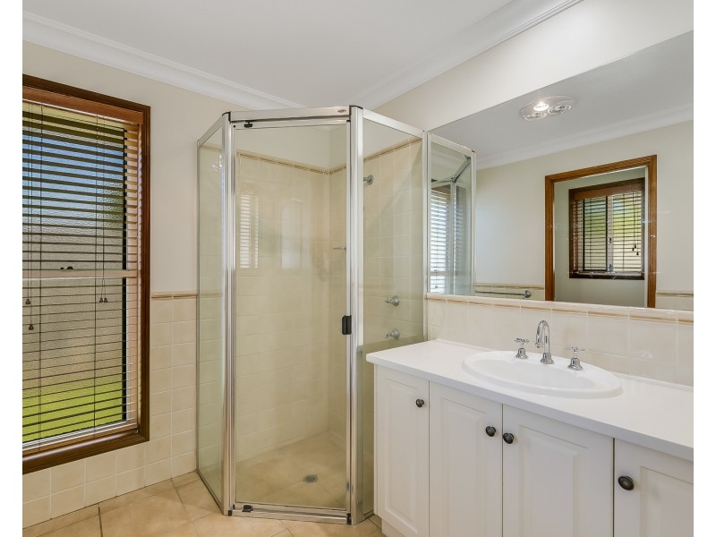 349 Ramsay Street, Middle Ridge QLD 4350