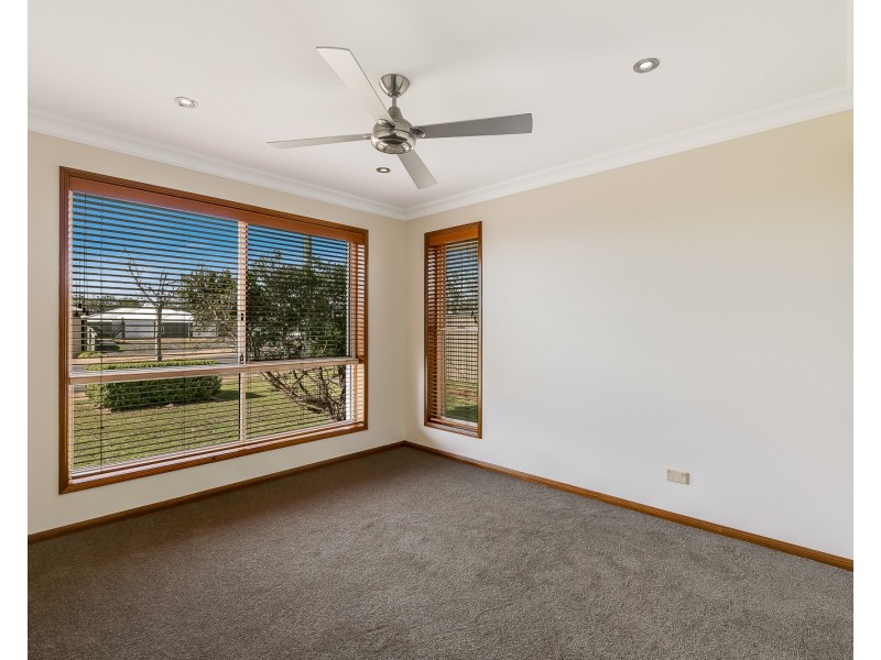 349 Ramsay Street, Middle Ridge QLD 4350
