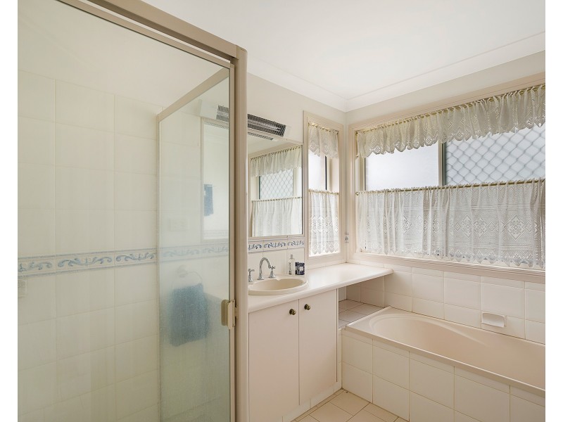 58 Bouganvillea Drive, Middle Ridge QLD 4350