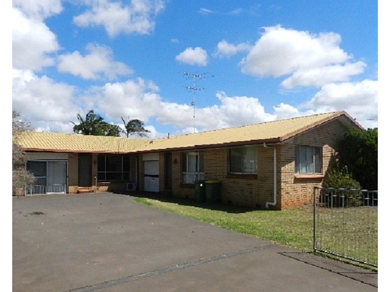 1/14 Paull Street, Wilsonton QLD 4350