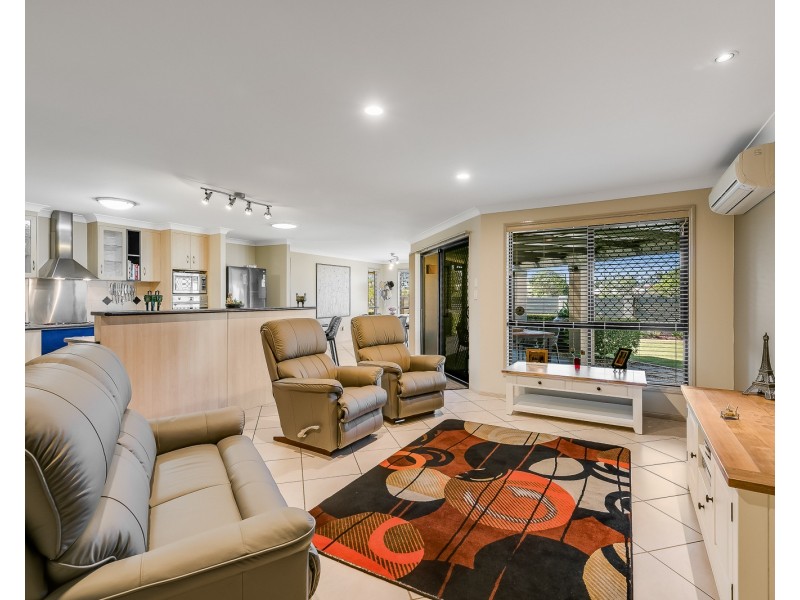 14 Bridget Court, Middle Ridge QLD 4350