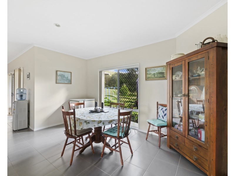 11 Karene Court, Withcott QLD 4352