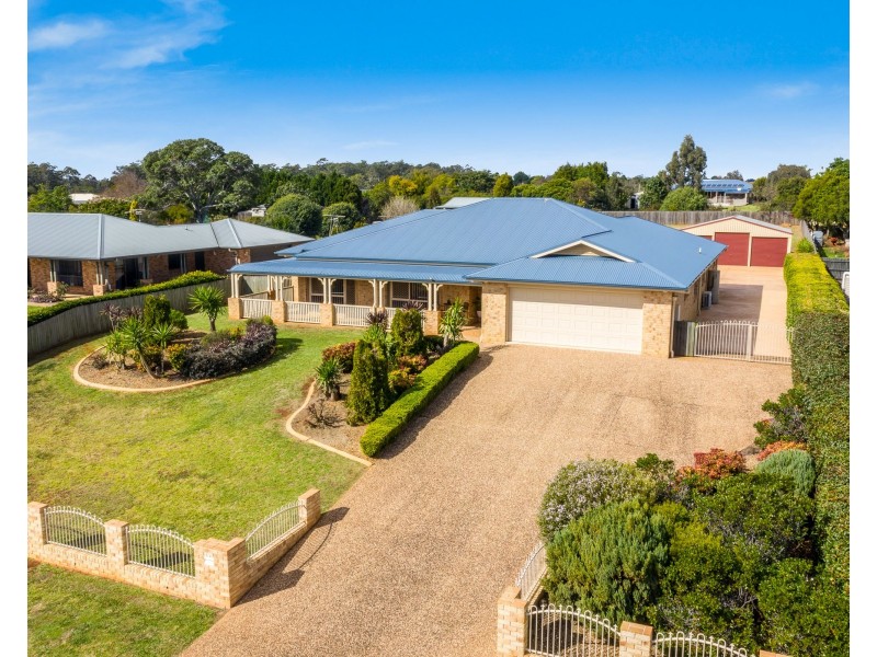 16 Cole Drive, Highfields QLD 4352