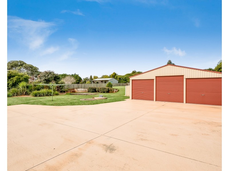 16 Cole Drive, Highfields QLD 4352
