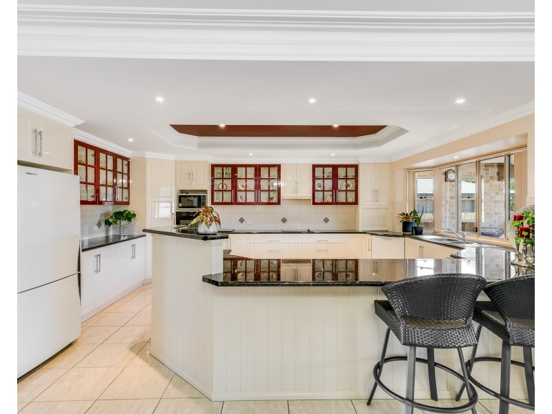 16 Cole Drive, Highfields QLD 4352