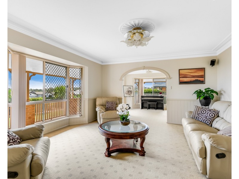 16 Cole Drive, Highfields QLD 4352