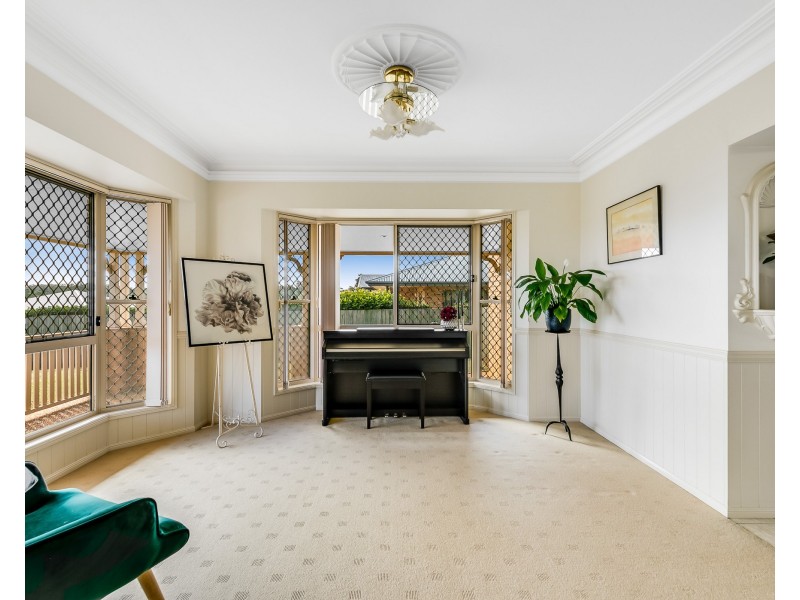 16 Cole Drive, Highfields QLD 4352