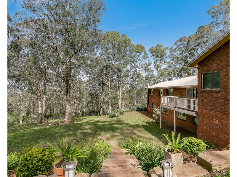 12  Inadale Court, Middle Ridge QLD 4350