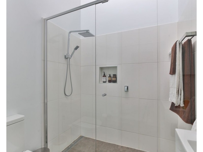 12  Inadale Court, Middle Ridge QLD 4350