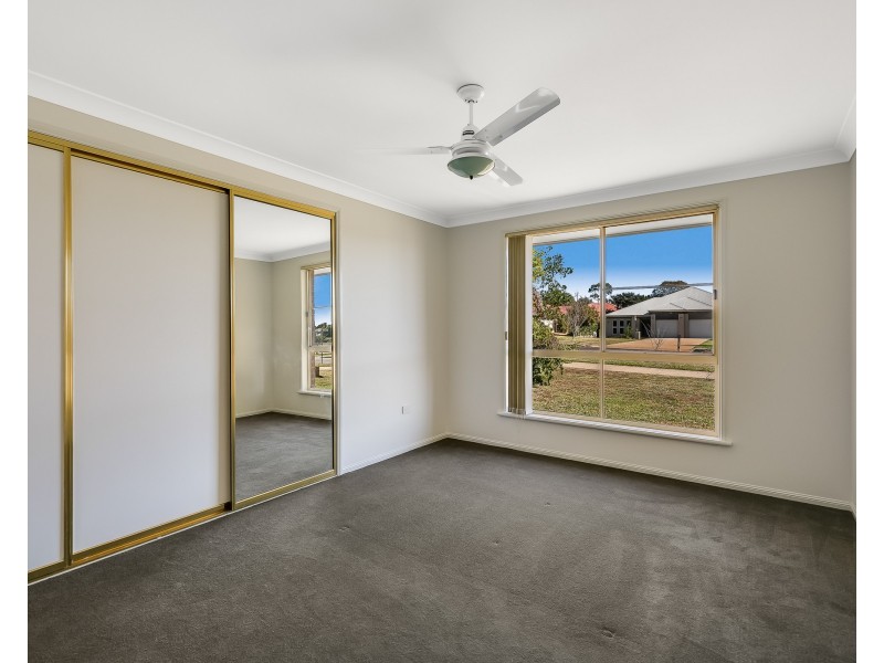 90 Kearney Street, Kearneys Spring QLD 4350