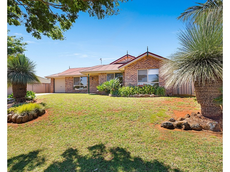 39 Gainsborough Drive, Glenvale QLD 4350