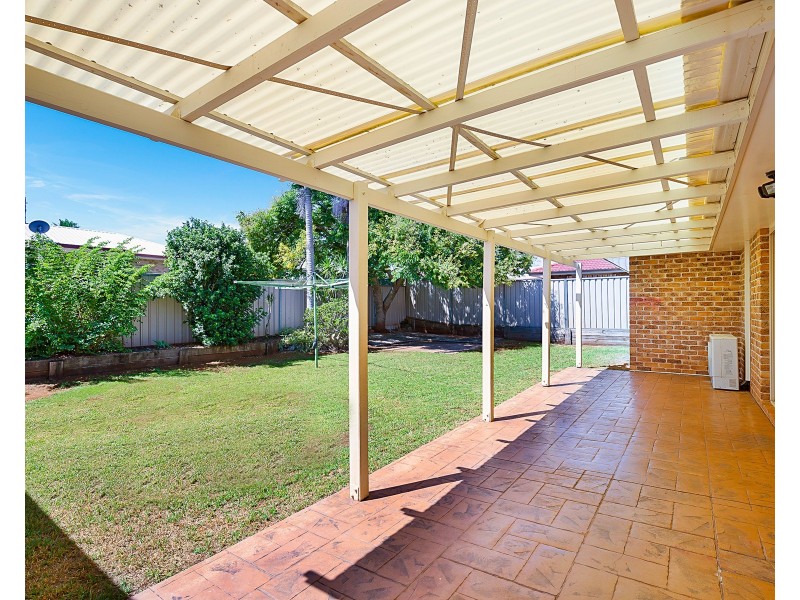 39 Gainsborough Drive, Glenvale QLD 4350