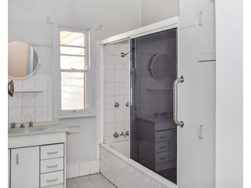 20 Chilcote Street, North Toowoomba QLD 4350