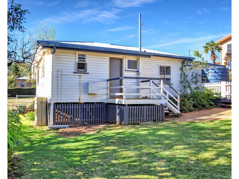 20 Chilcote Street, North Toowoomba QLD 4350