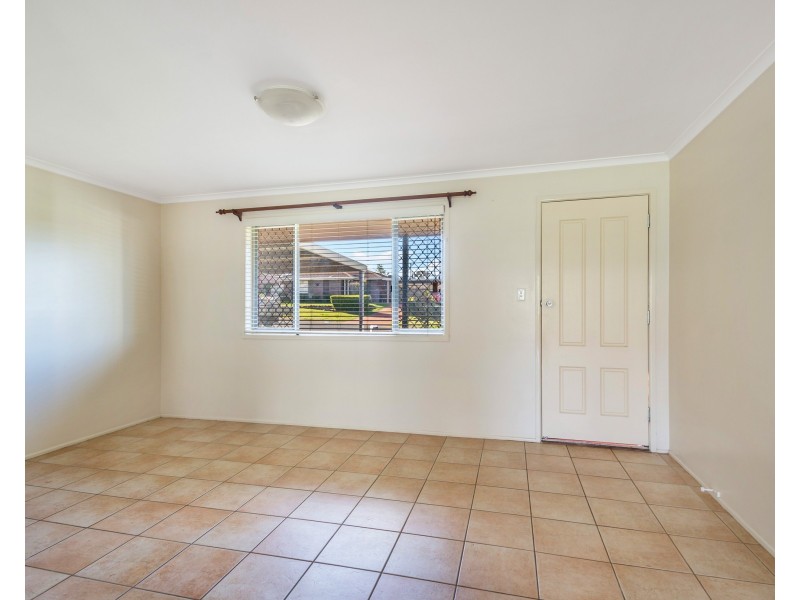 8 Riethmuller Street, Kearneys Spring QLD 4350