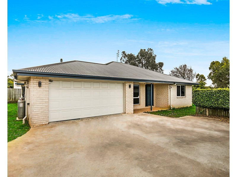 13 Third Avenue, Harristown QLD 4350