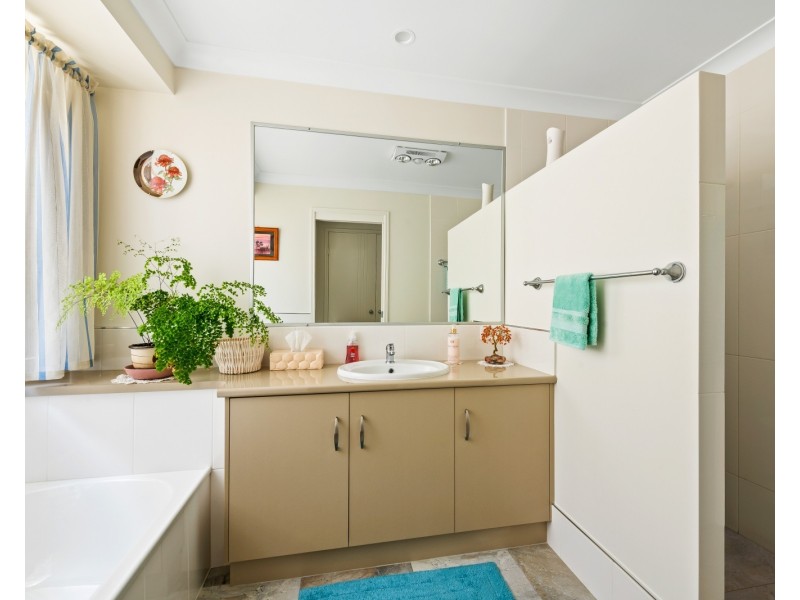 45 Edwin Street, Westbrook QLD 4350