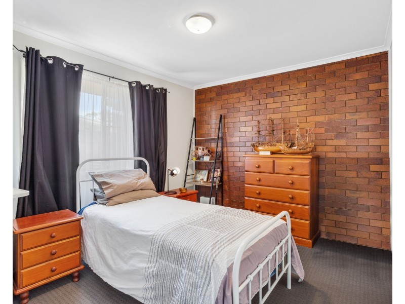 2/10 Clive Crescent, Darling Heights QLD 4350