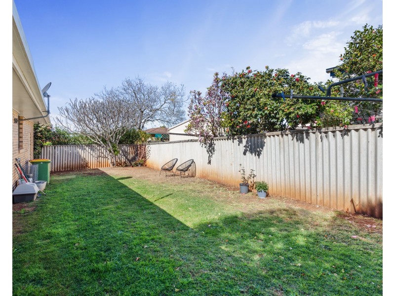 2/10 Clive Crescent, Darling Heights QLD 4350