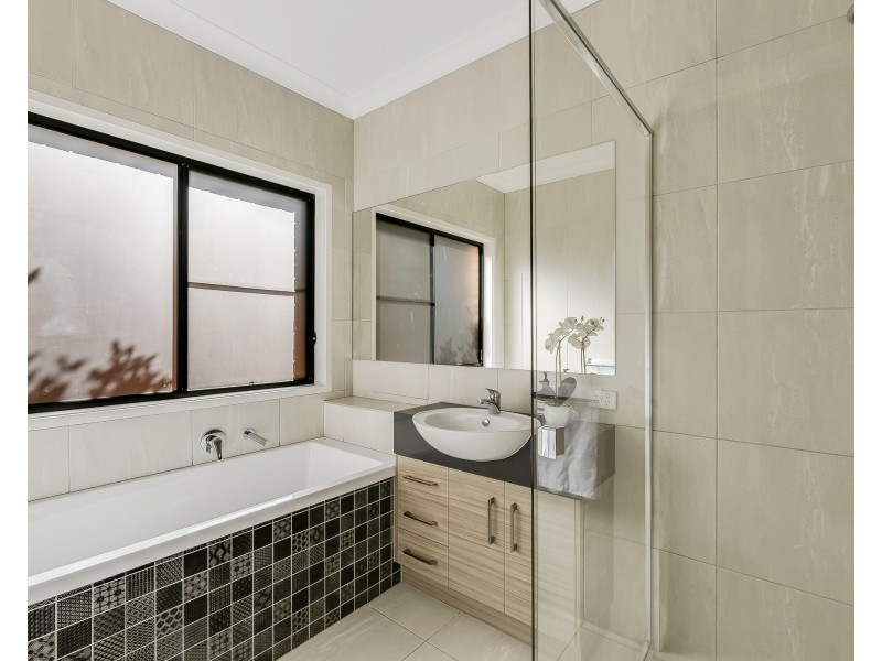 1/23a East Street, East Toowoomba QLD 4350
