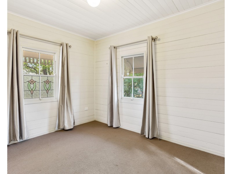 4 Sir Street, North Toowoomba QLD 4350