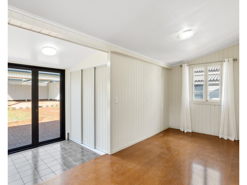 4 Sir Street, North Toowoomba QLD 4350