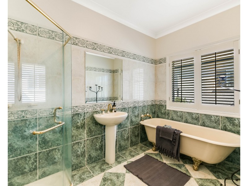 4 South Street, Rangeville QLD 4350