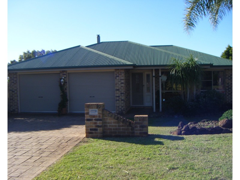 19 Sondergeld Court, Kearneys Spring QLD 4350