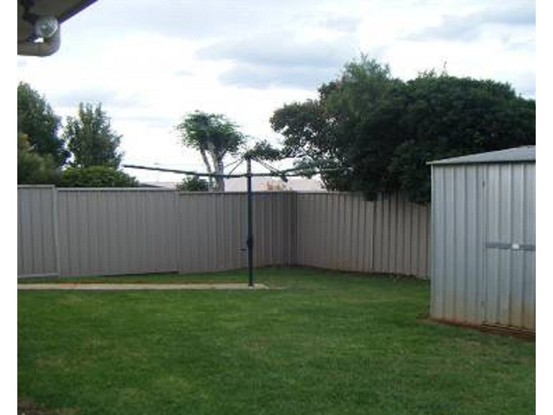 19 Sondergeld Court, Kearneys Spring QLD 4350