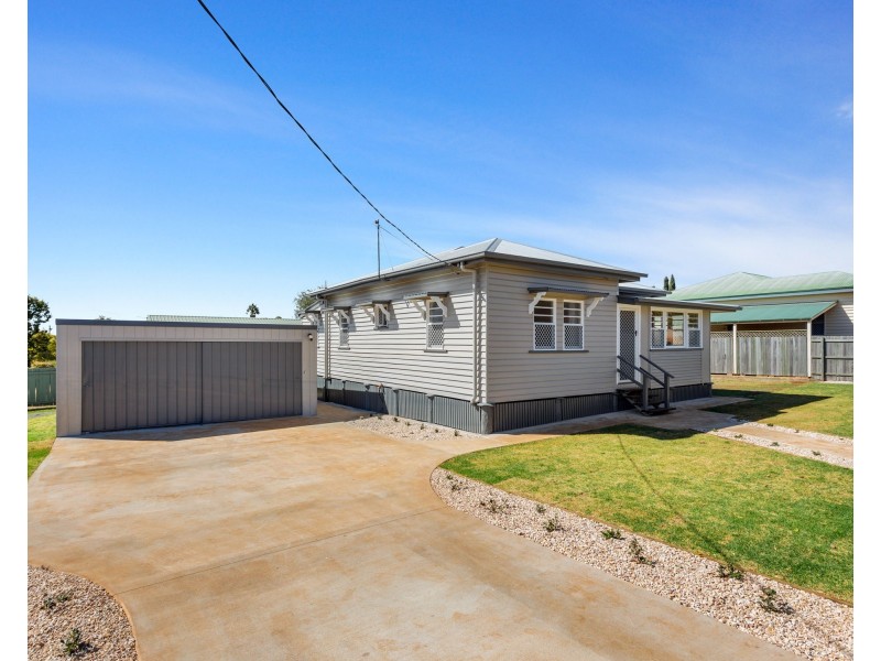 25 Grey Street, South Toowoomba QLD 4350