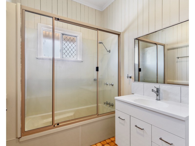 25 Grey Street, South Toowoomba QLD 4350