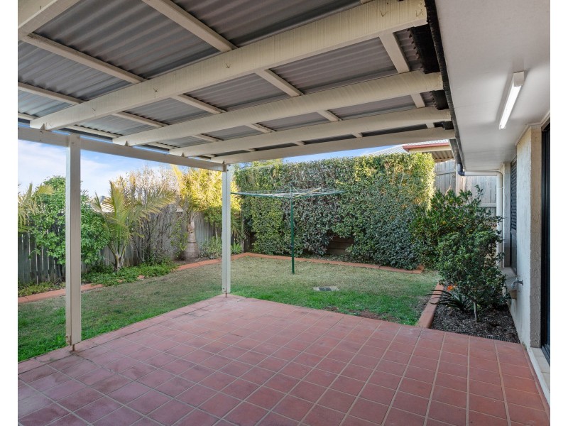 2/26 Hoepper Street, Kearneys Spring QLD 4350