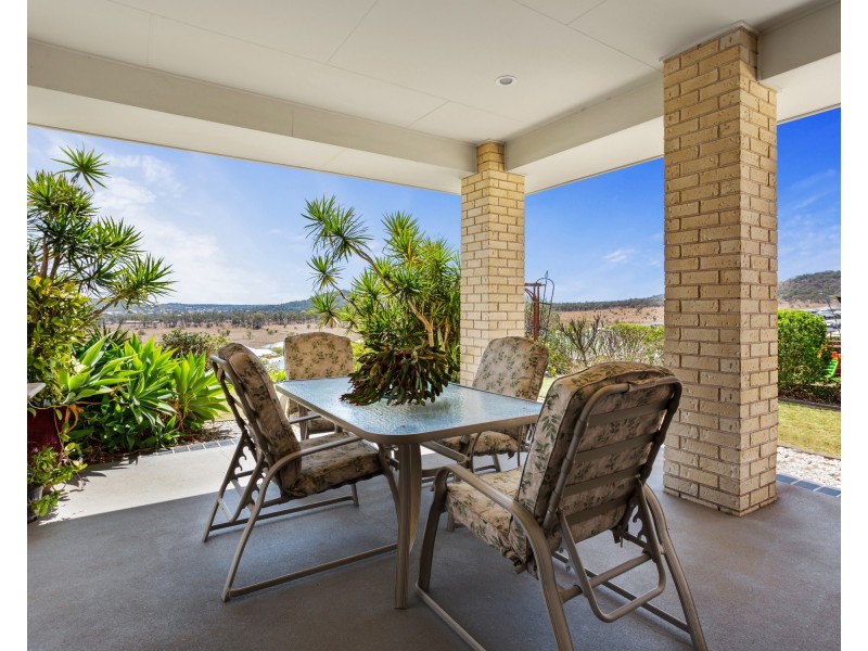 12 Carla Crescent, Westbrook QLD 4350