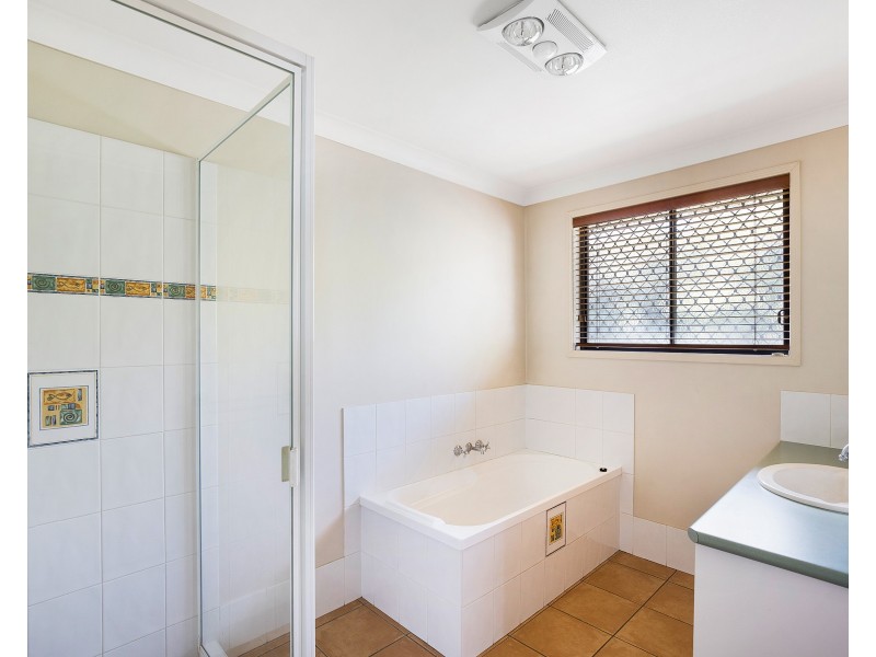 36 Banksdale Drive, Middle Ridge QLD 4350