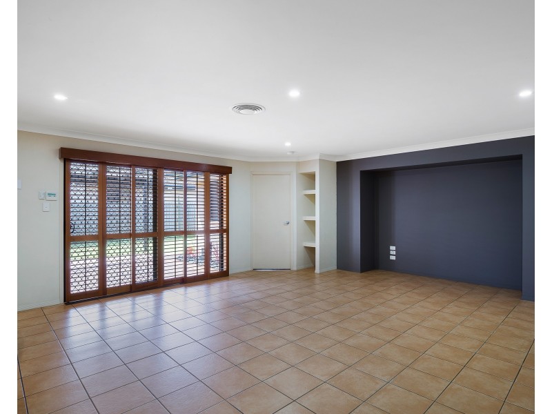 36 Banksdale Drive, Middle Ridge QLD 4350