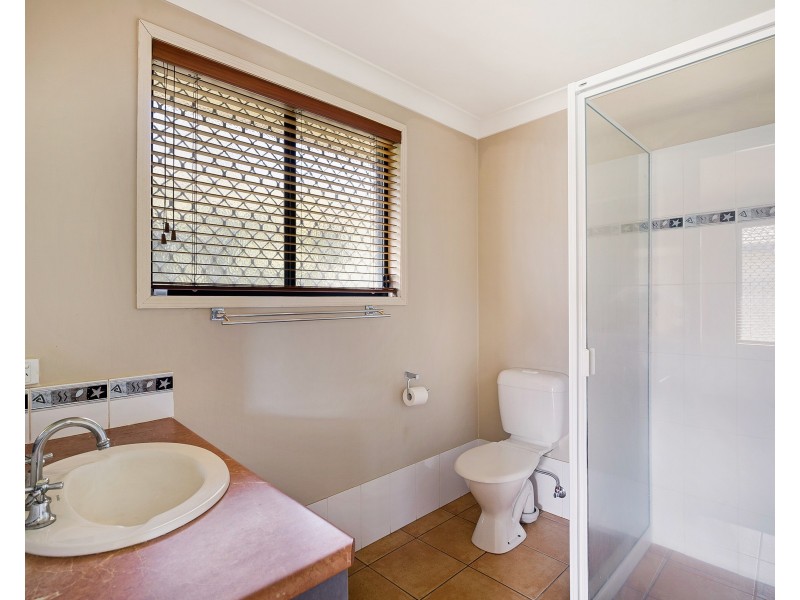 36 Banksdale Drive, Middle Ridge QLD 4350