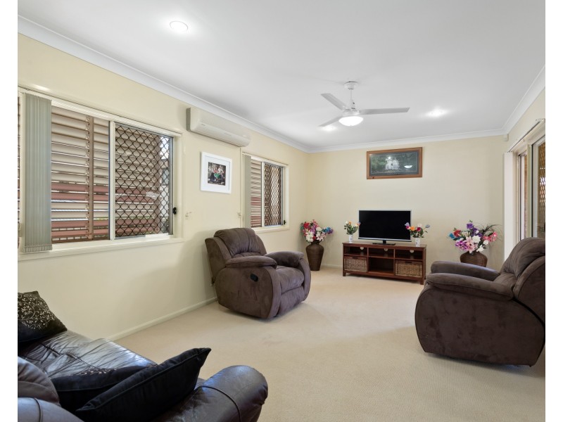 28 Ravenscourt Street, Centenary Heights QLD 4350