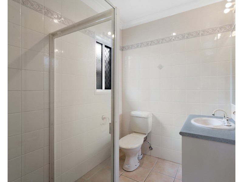 28 Ravenscourt Street, Centenary Heights QLD 4350