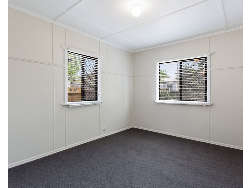 6  Dodd Street, Newtown QLD 4350