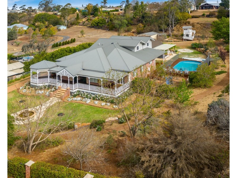 1 Clayton Court, Cotswold Hills QLD 4350